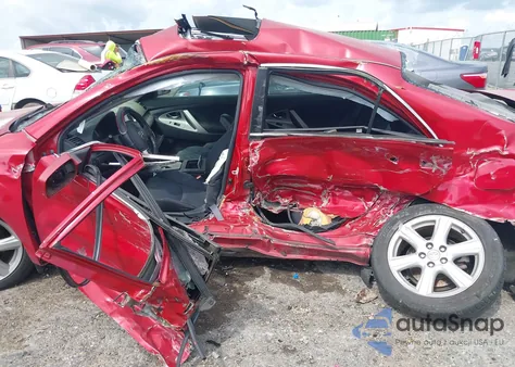 2007 Toyota Camry Se V6 z USA, uszkodzony, nr VIN 4T1BK46KX7U028616